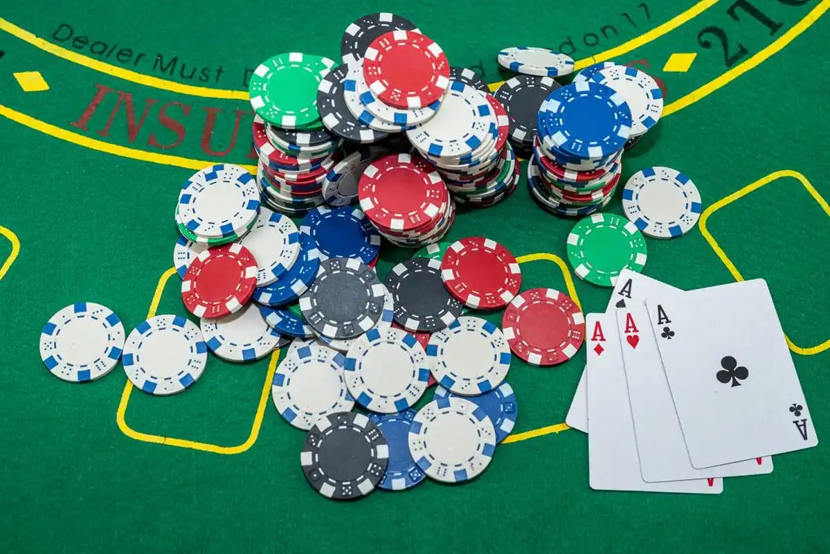Live Casino đa dạng với dealer chuyên nghiệp hoạt động 24/7 trên vx88